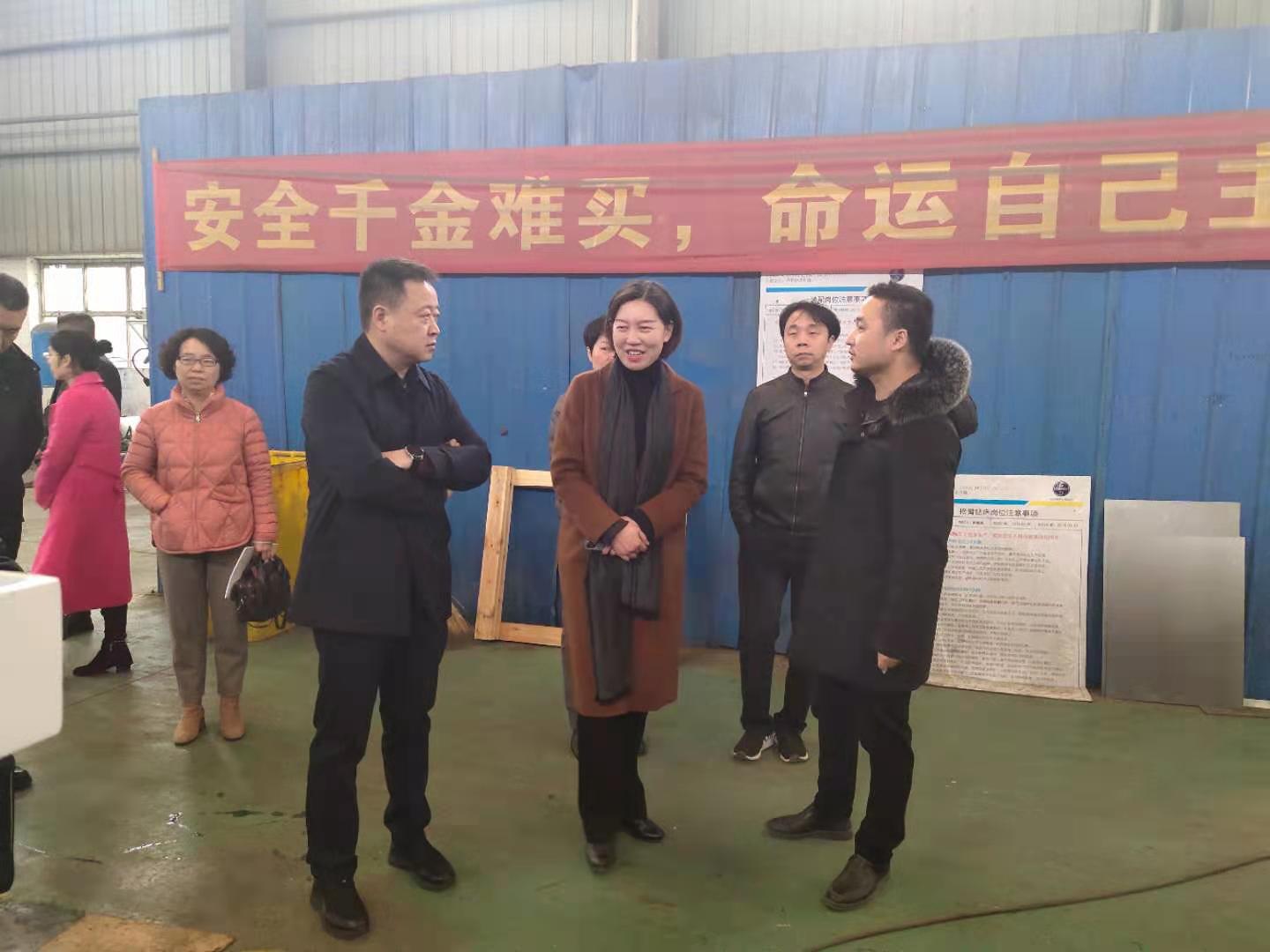 湖南麥克斯攪拌捏合設(shè)備有限公司,湘潭攪拌混合設(shè)備生產(chǎn)銷(xiāo)售,湘潭立式捏合機(jī)生產(chǎn)銷(xiāo)售